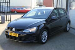 Volkswagen-Golf-15