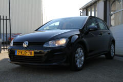 Volkswagen-Golf-27