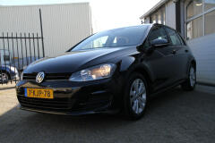 Volkswagen-Golf-2