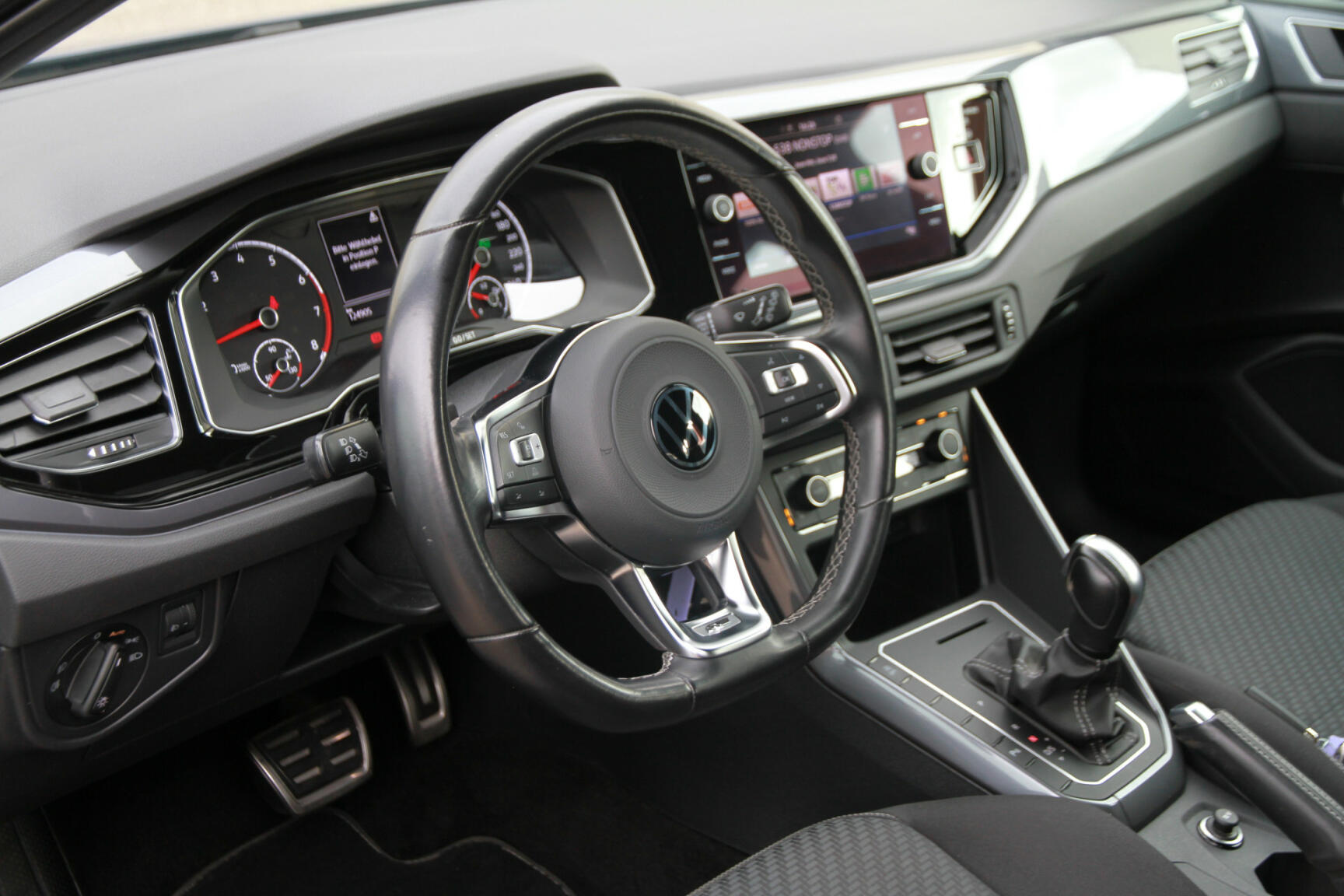 Volkswagen-Polo-14