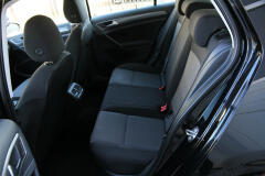 Volkswagen-Golf-22