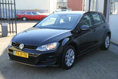 Volkswagen-Golf-16