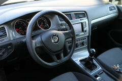 Volkswagen-Golf-20
