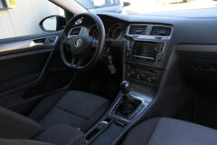 Volkswagen-Golf-1