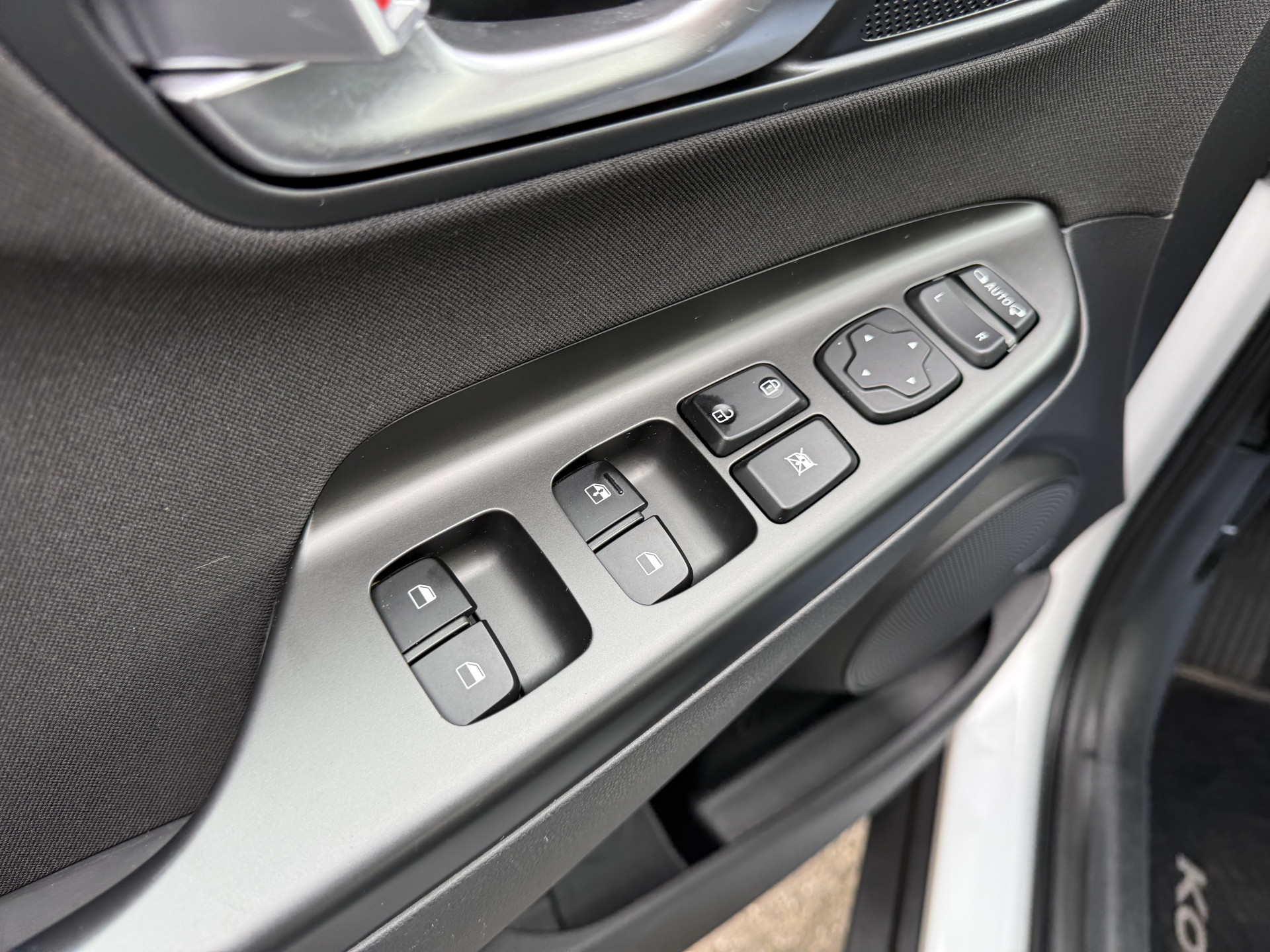 Hyundai Kona 1.6 GDI HEV Comfort 2022  24