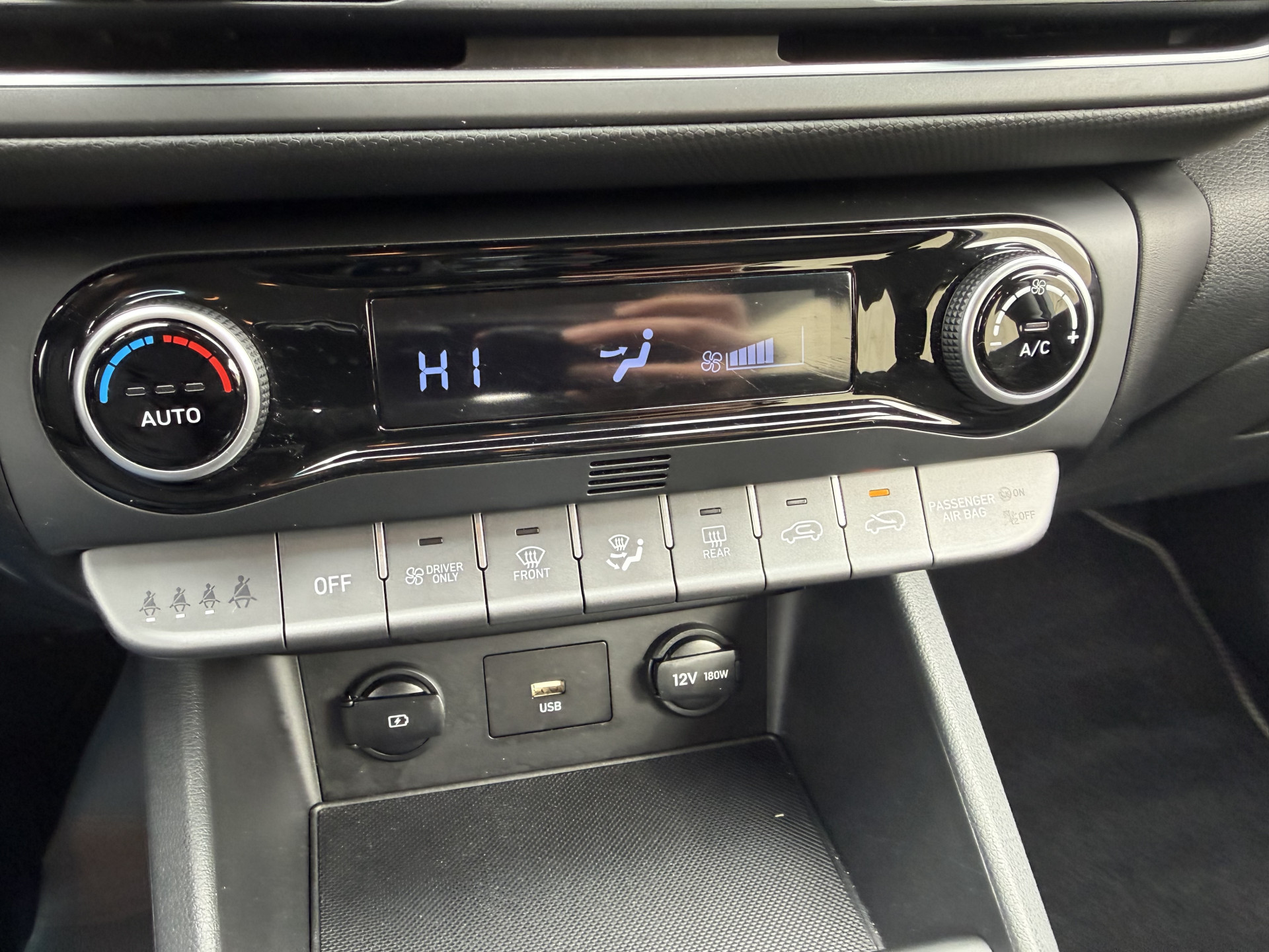 Hyundai Kona 1.6 GDI HEV Comfort 2022  32