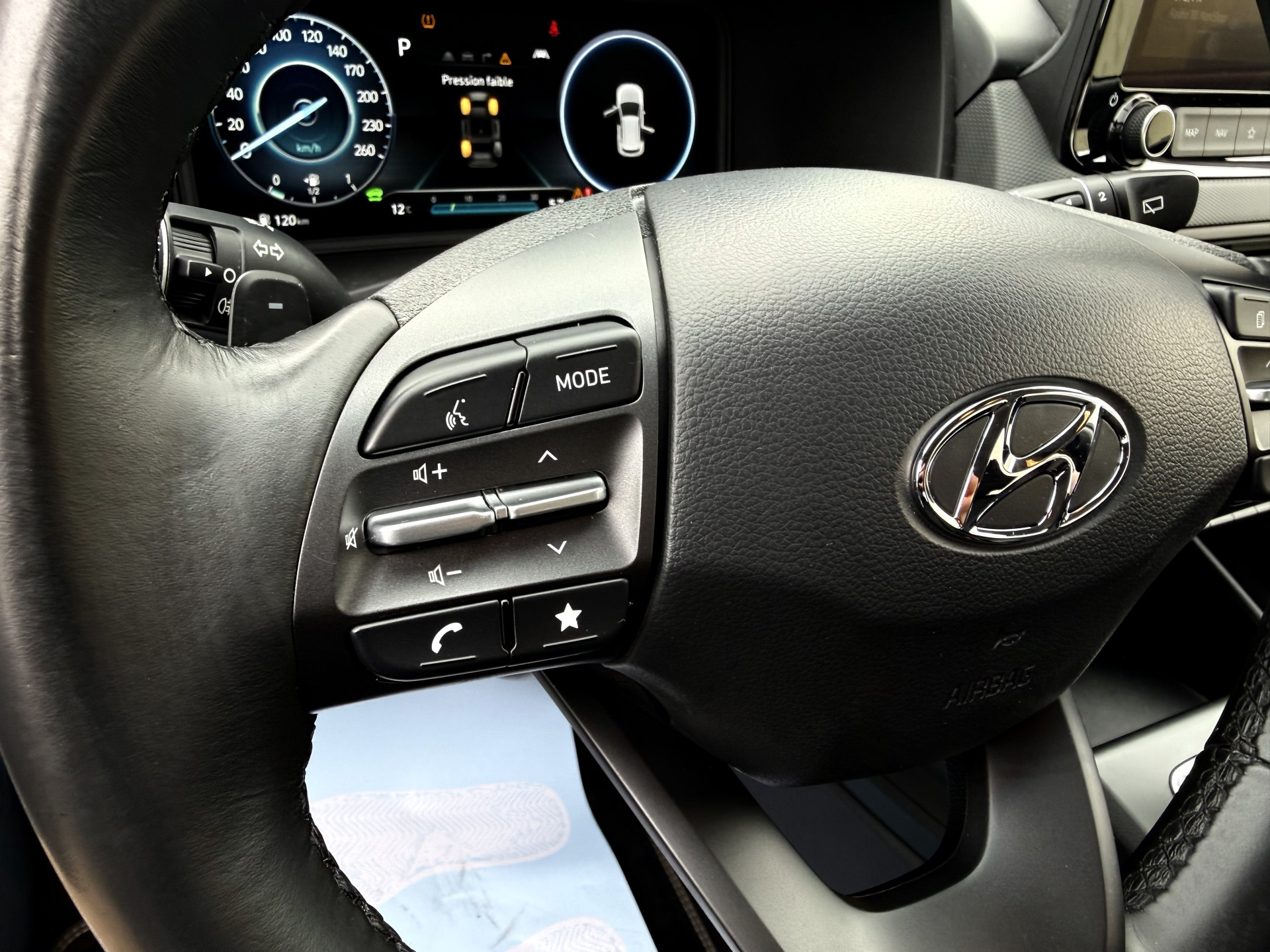 Hyundai Kona 1.6 GDI HEV Comfort 2022  35