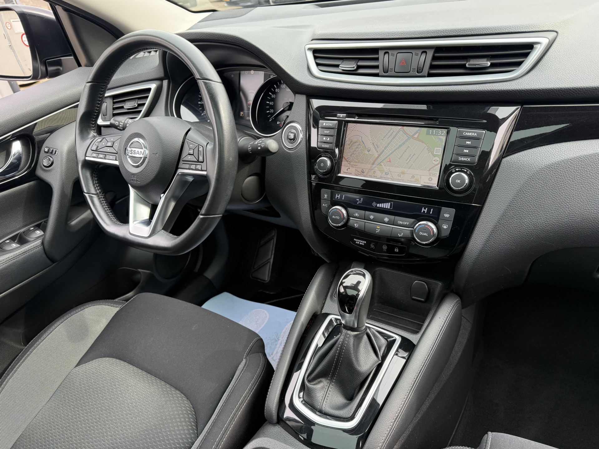 Nissan QASHQAI 1.2 N-Connecta 2019  4