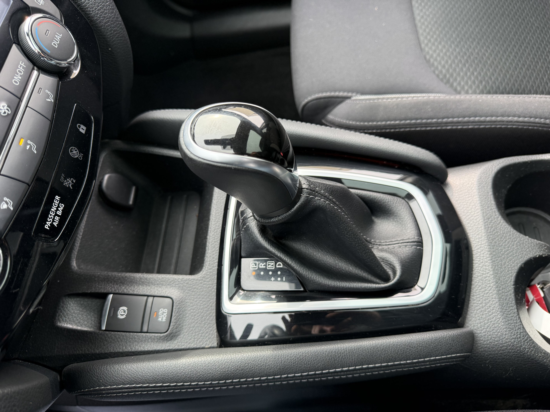 Nissan QASHQAI 1.2 N-Connecta 2019  5