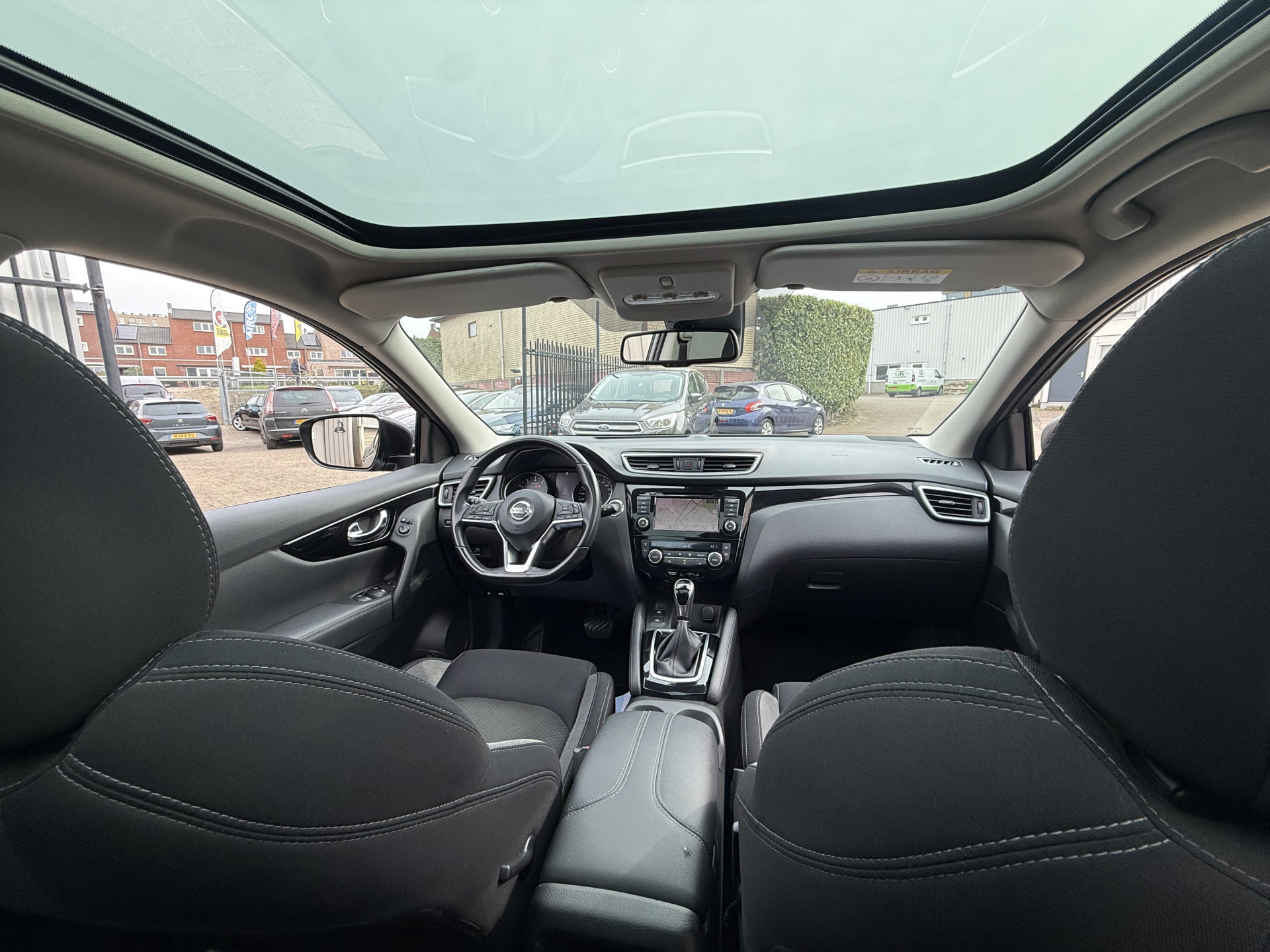 Nissan QASHQAI 1.2 N-Connecta 2019  7