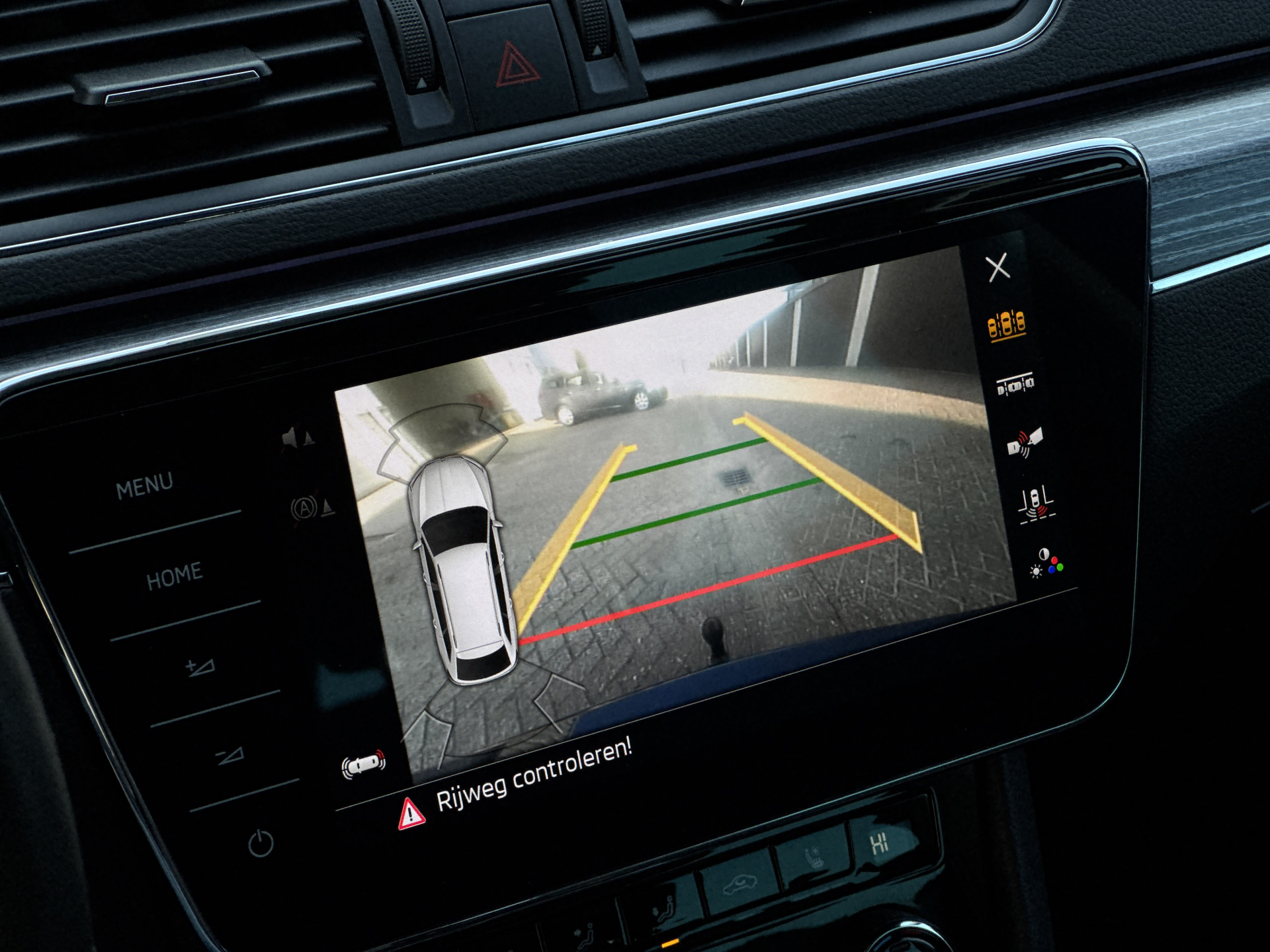 Škoda Superb Combi 1.5 TSI ACT Sportline Business 2024  12