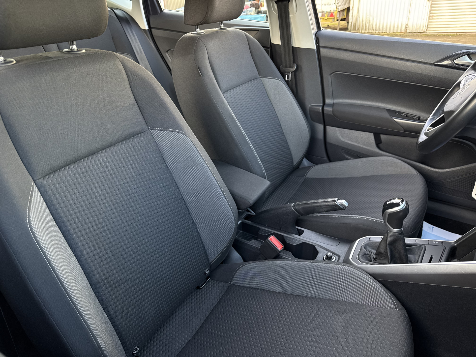 Volkswagen Polo 1.0 TSI Life Business 2021  15