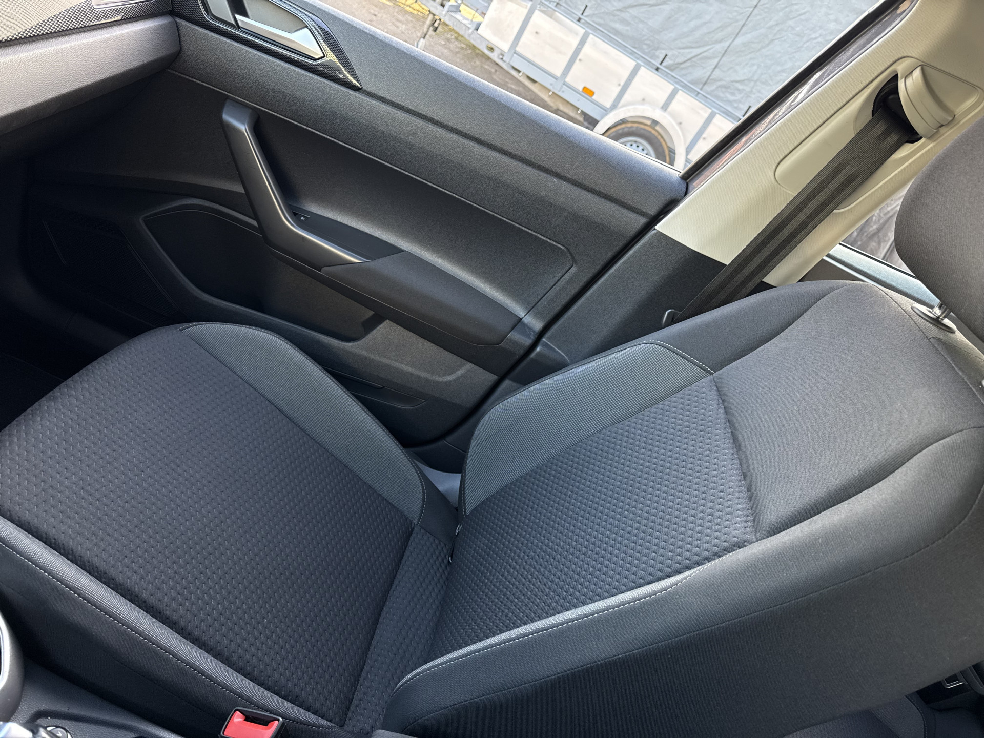 Volkswagen Polo 1.0 TSI Life Business 2021  28