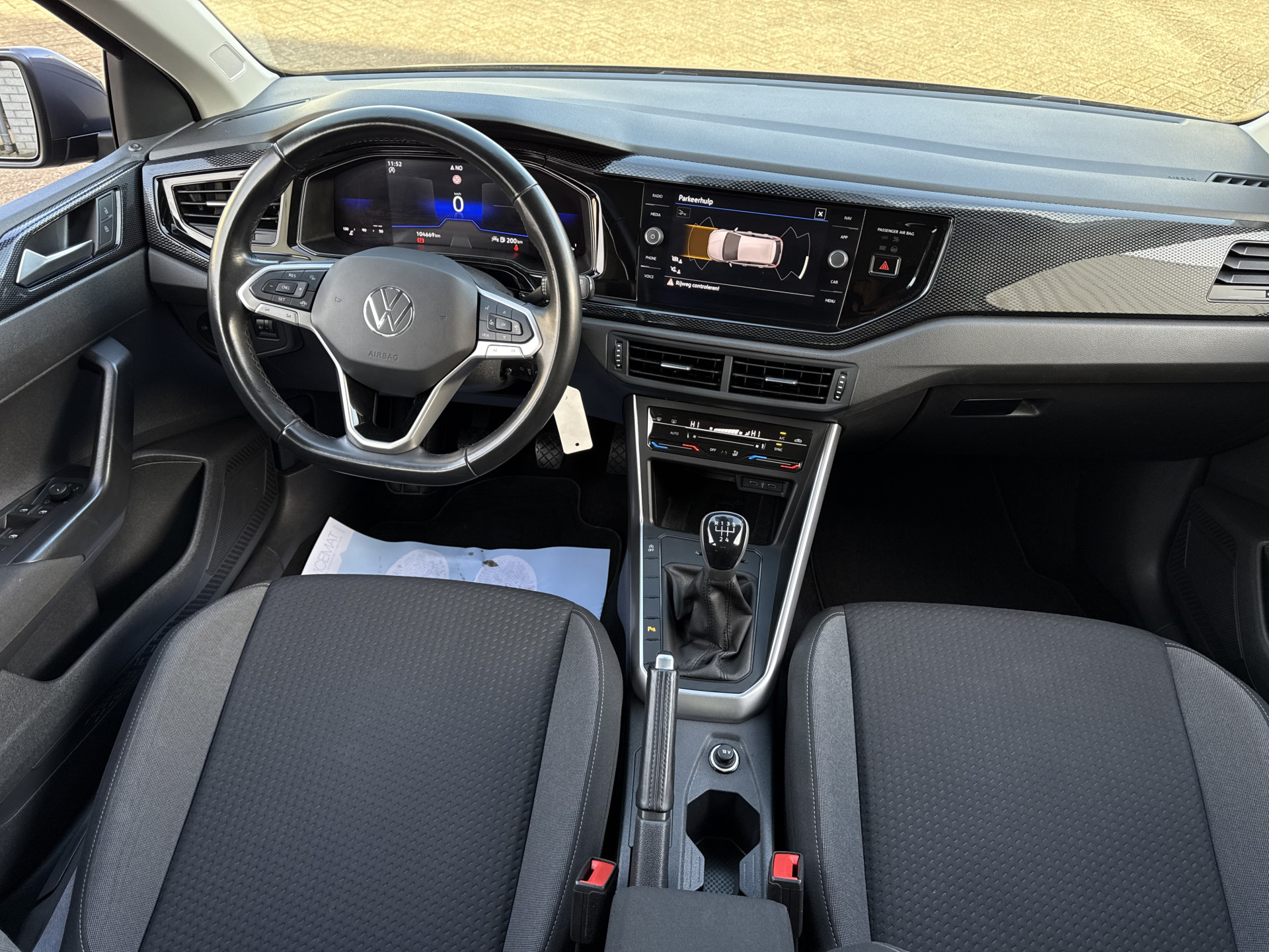 Volkswagen Polo 1.0 TSI Life Business 2021  3