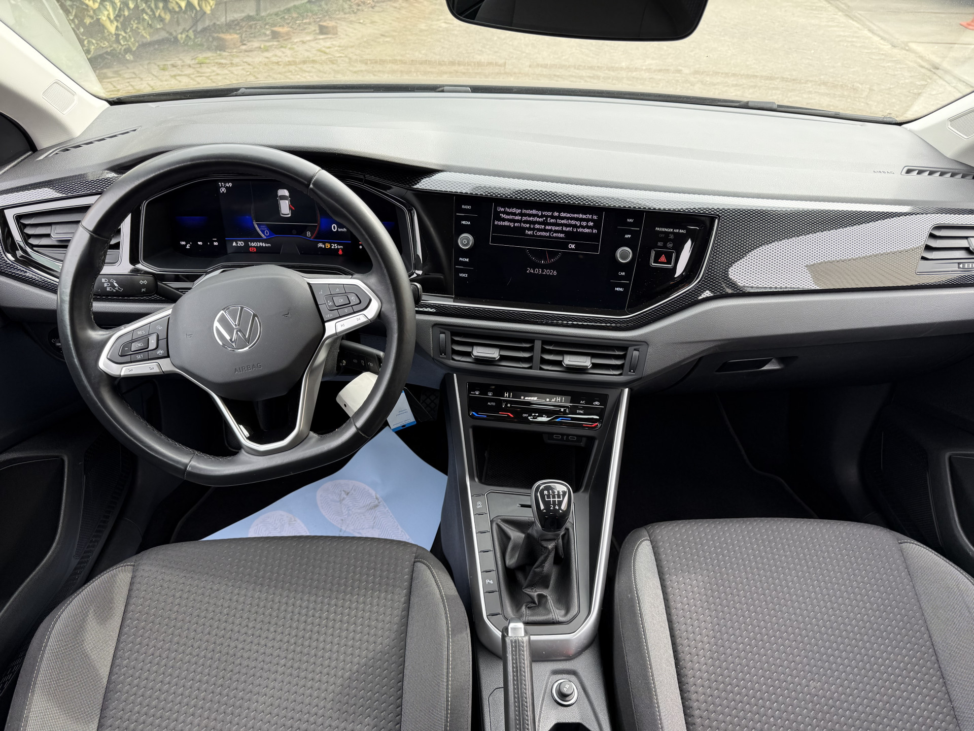 Volkswagen Polo 1.0 TSI Life Business 2022  37