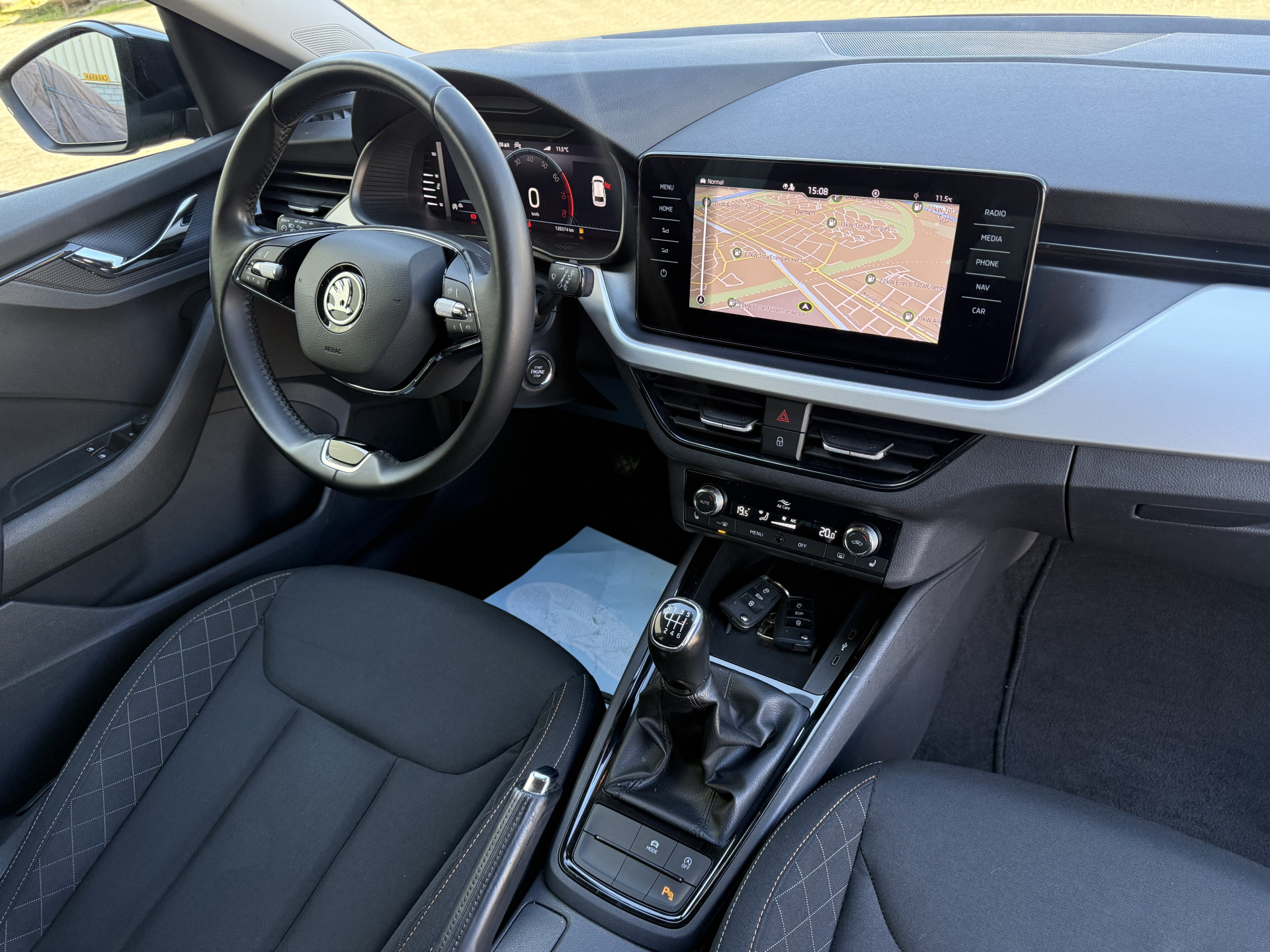 Škoda Scala 1.0 TSI Ambition 2022  33