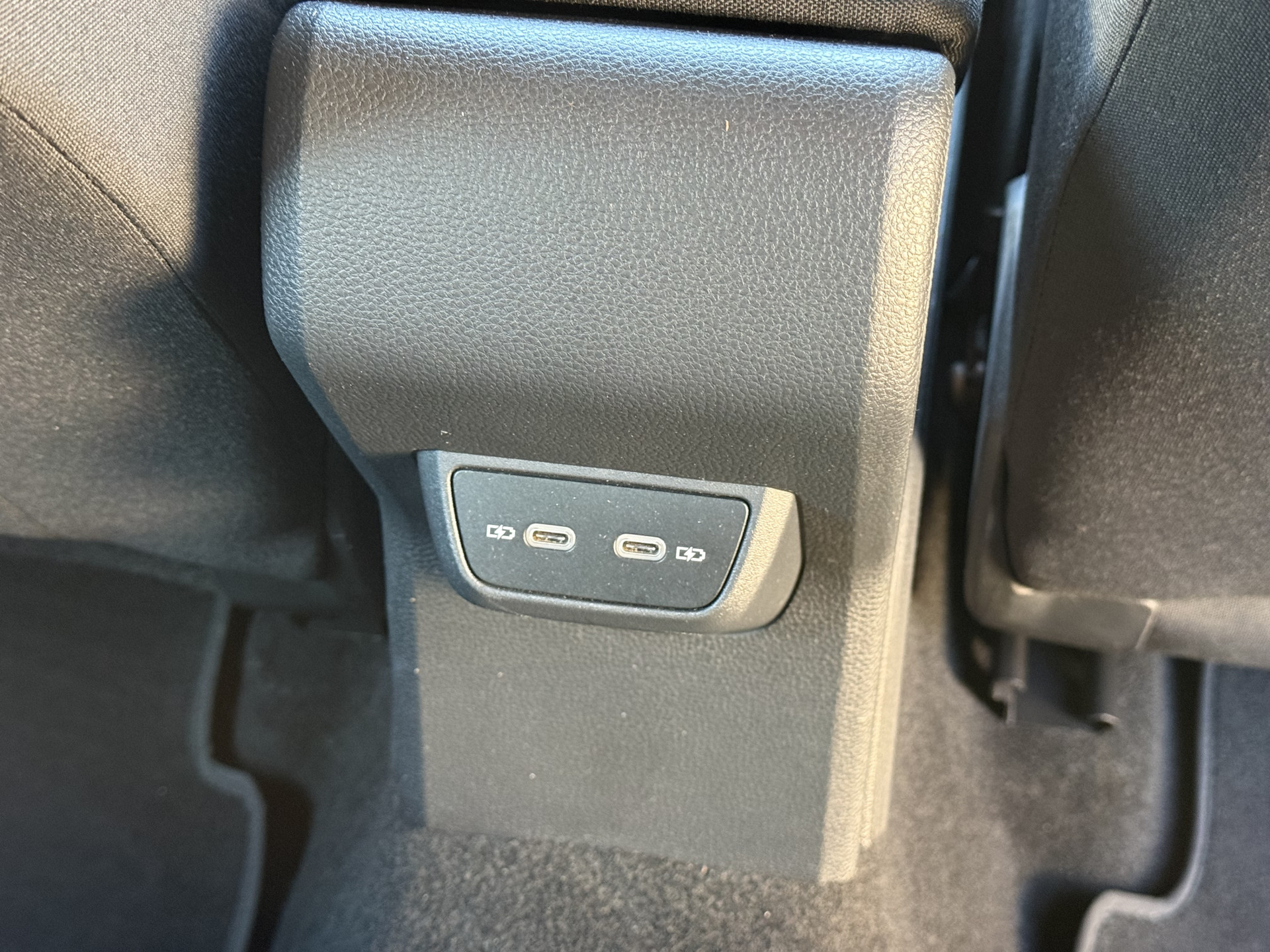 Volkswagen Polo 1.0 TSI Life Business 2022  25