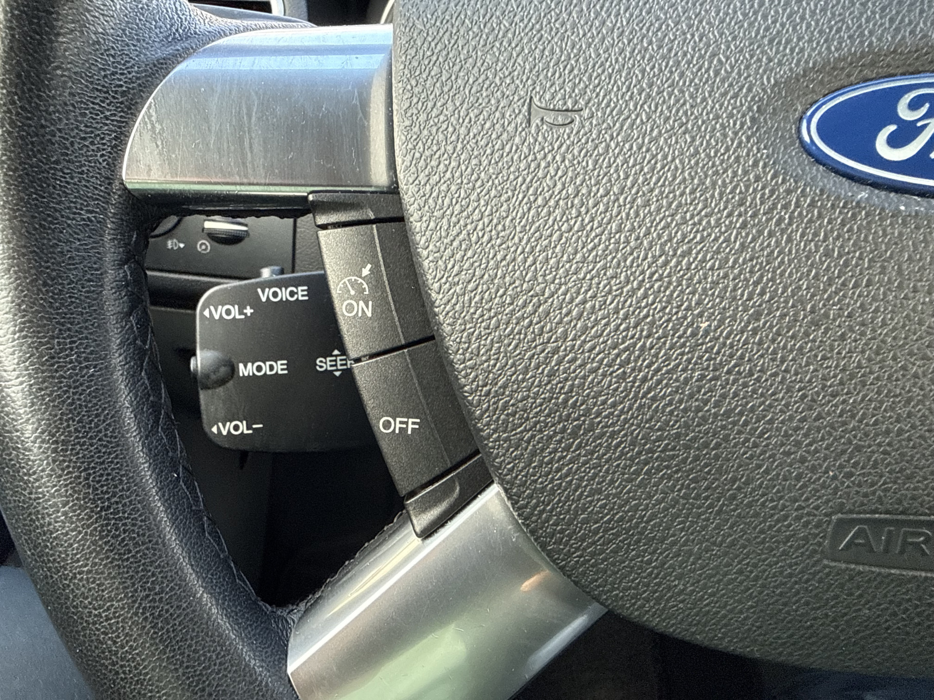 Ford Focus 1.6 Titanium 2008  26