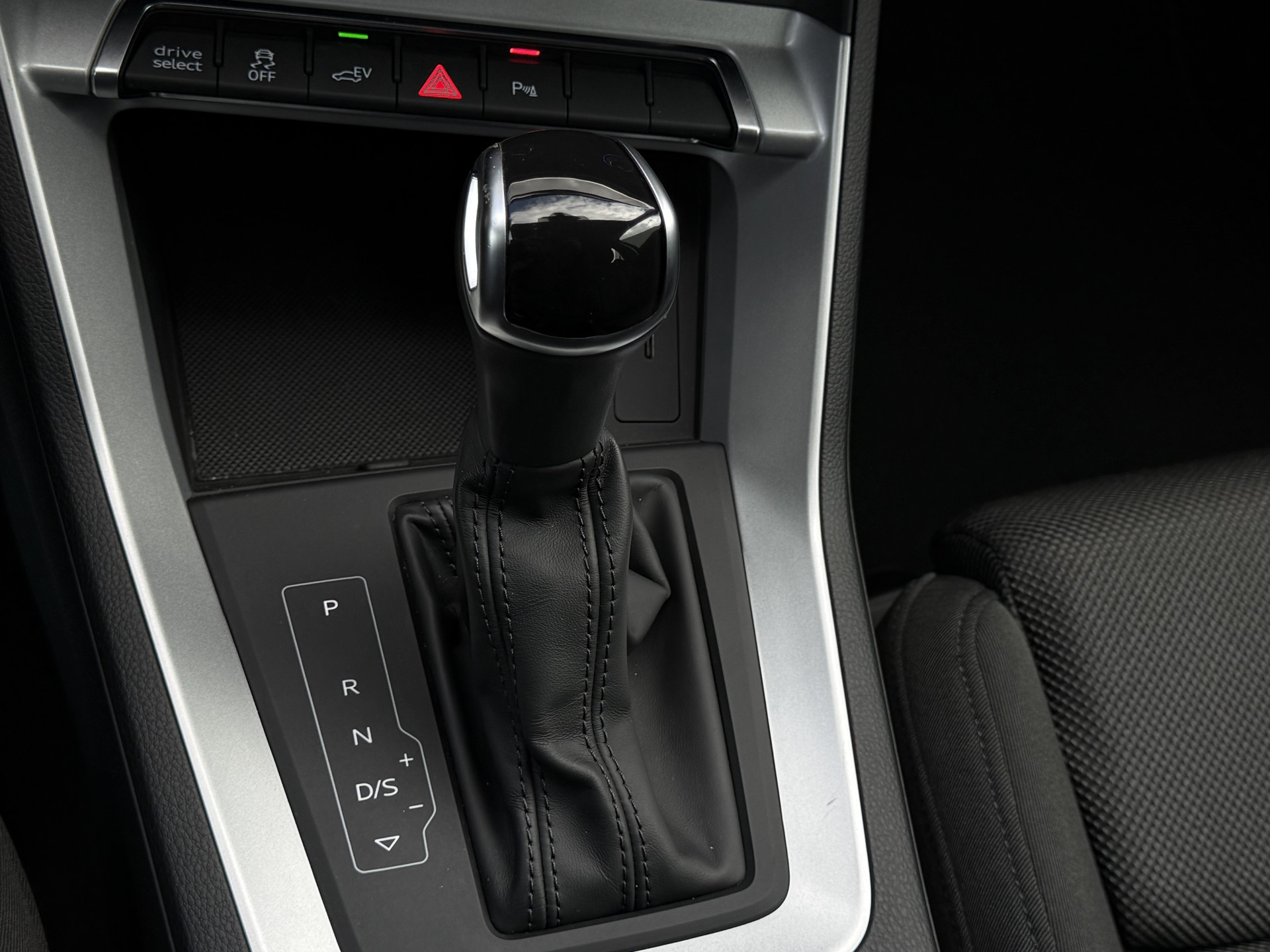 Audi Q3 45 TFSI e Advanced edition 2021  26