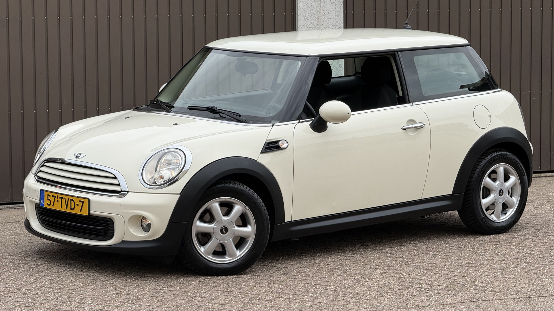 MINI 3-Deurs 1.6 One MINIMALIST Business Line 2012  11