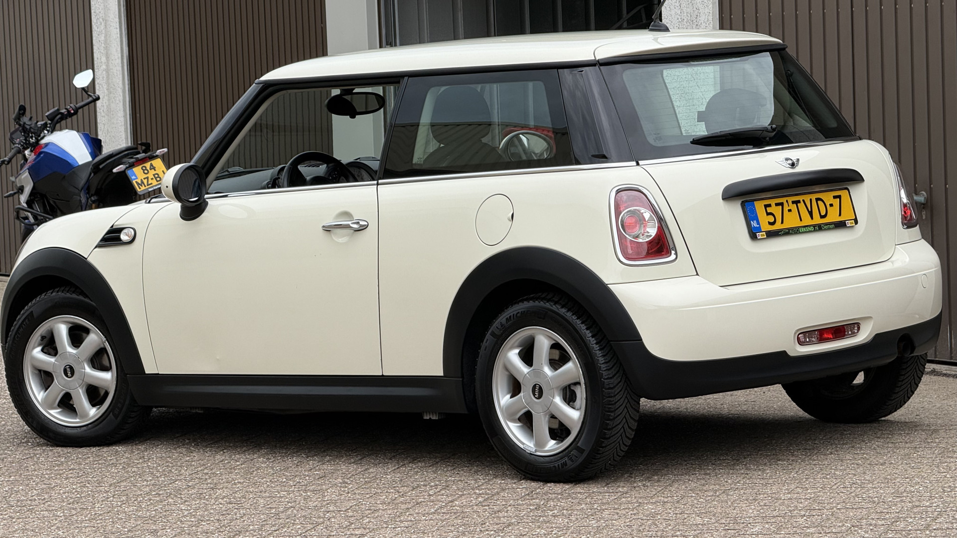 MINI 3-Deurs 1.6 One MINIMALIST Business Line 2012  17