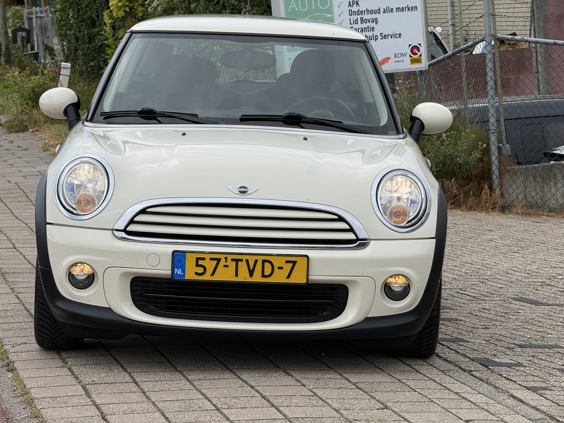 MINI 3-Deurs 1.6 One MINIMALIST Business Line 2012  19