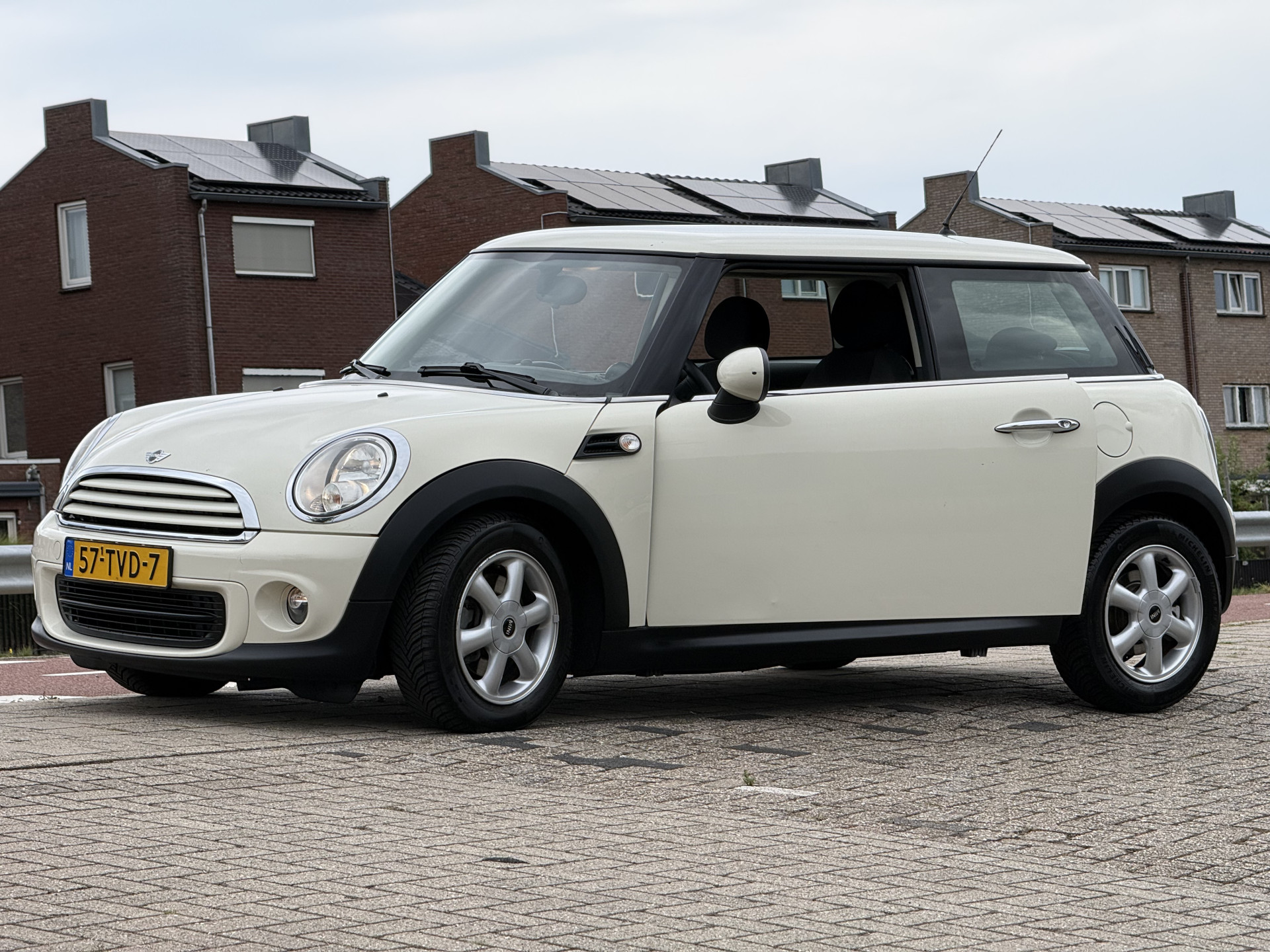 MINI 3-Deurs 1.6 One MINIMALIST Business Line 2012  20
