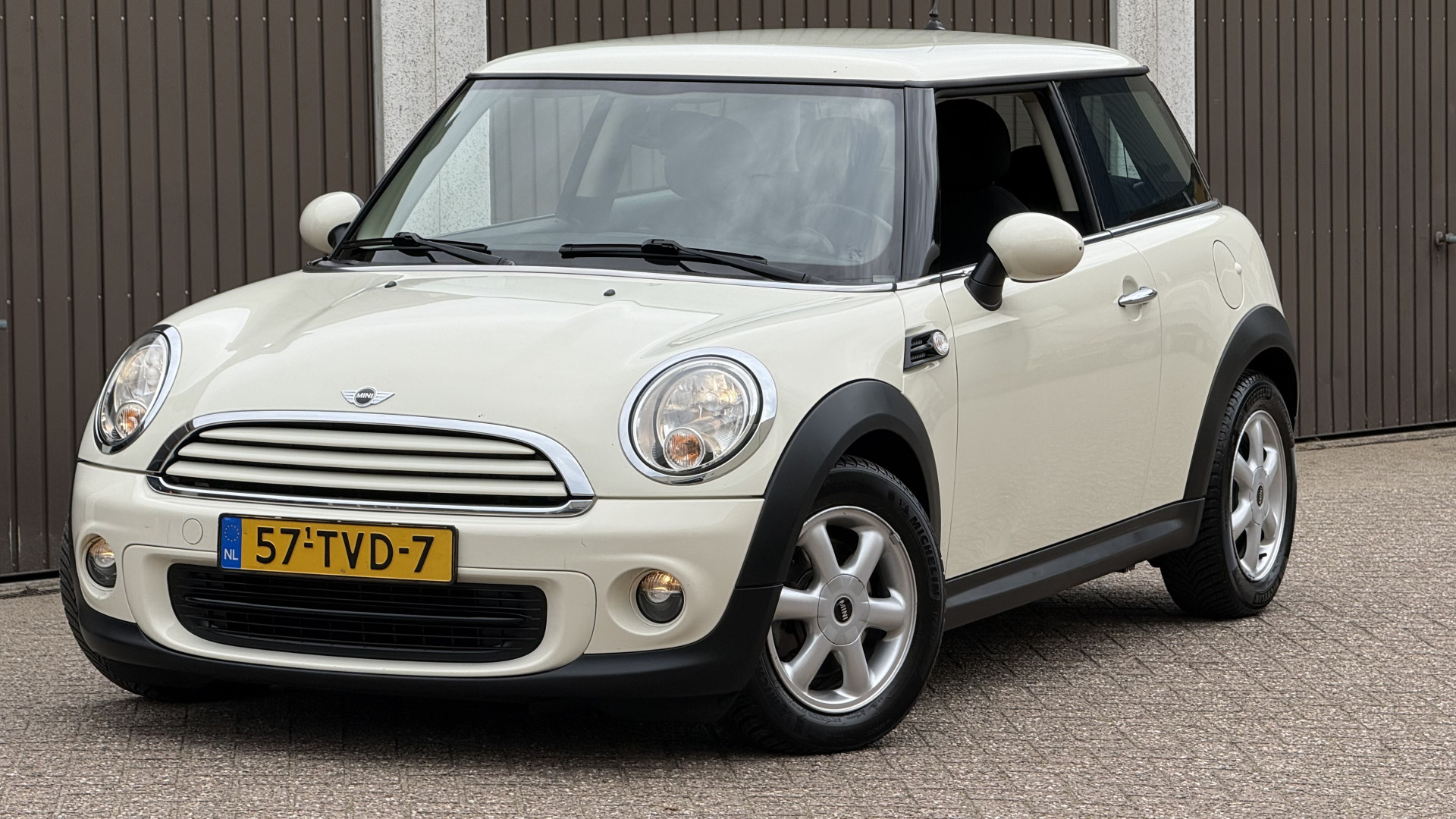 MINI 3-Deurs 1.6 One MINIMALIST Business Line 2012  31