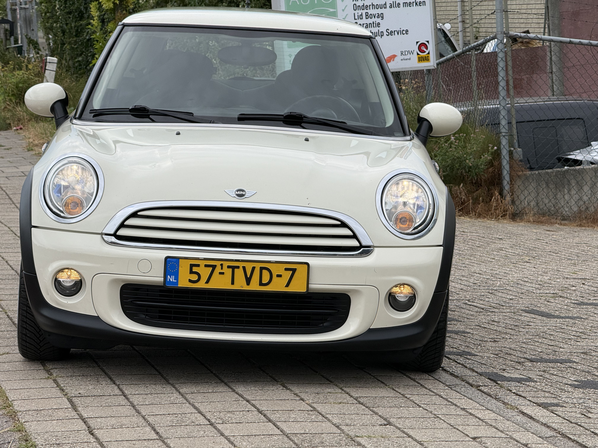 MINI 3-Deurs 1.6 One MINIMALIST Business Line 2012  9