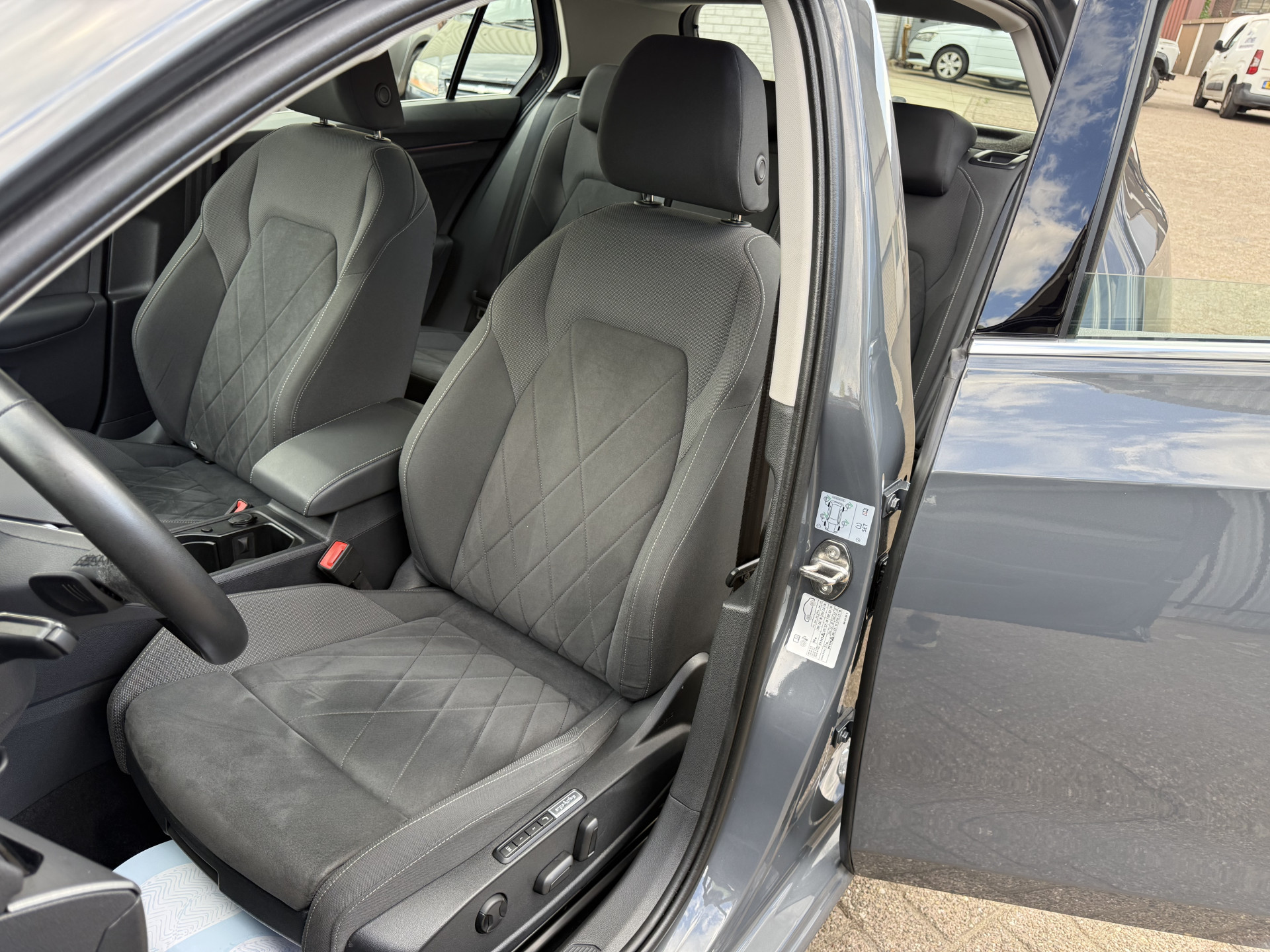 Volkswagen Golf 1.4 eHybrid 2024  3