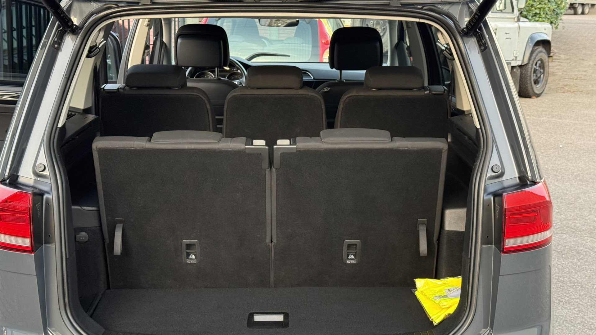 Volkswagen Touran 1.5 TSI Highline 7p 2022  42