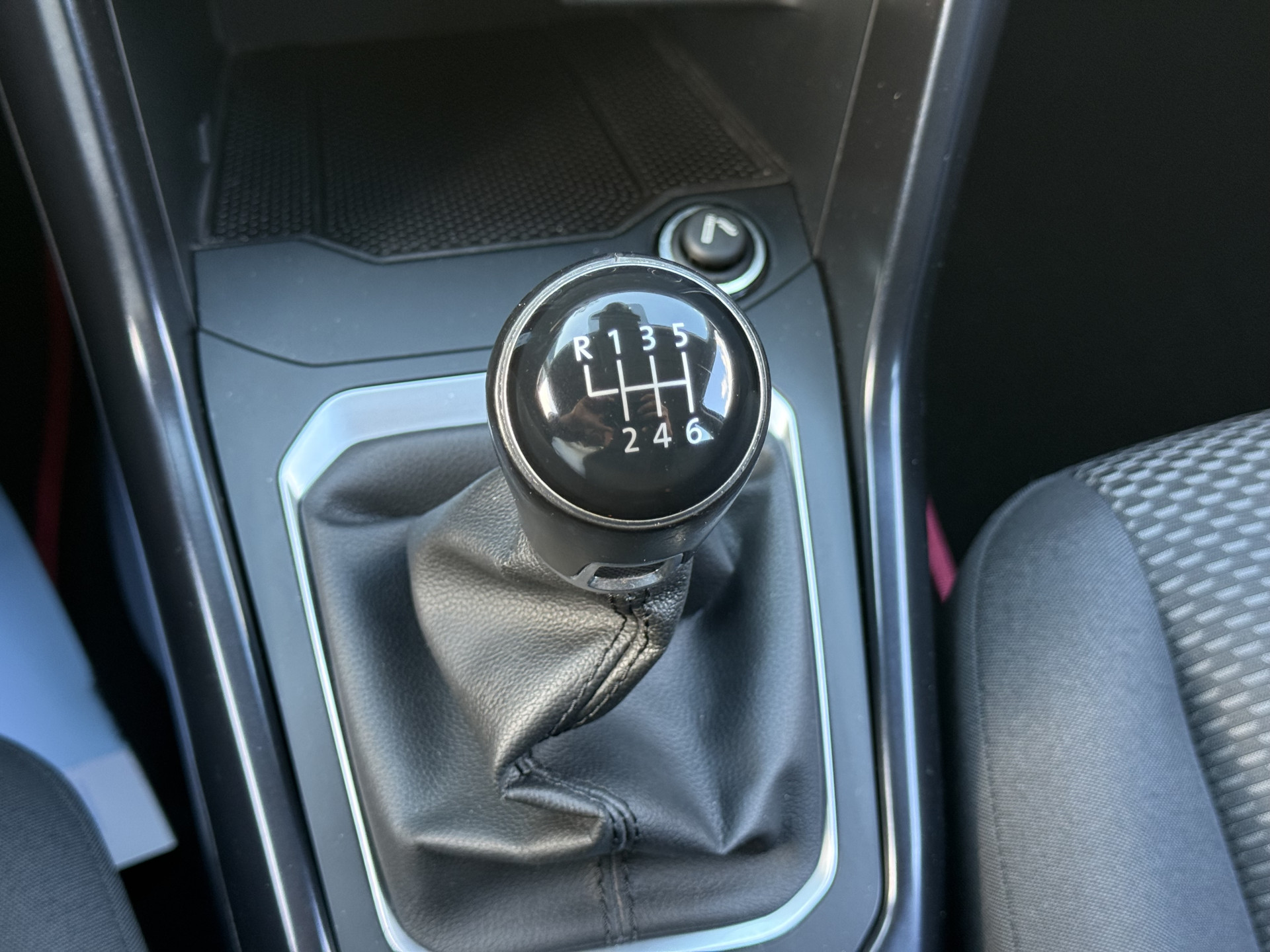 Volkswagen T-Roc 1.0 TSI 2019  25